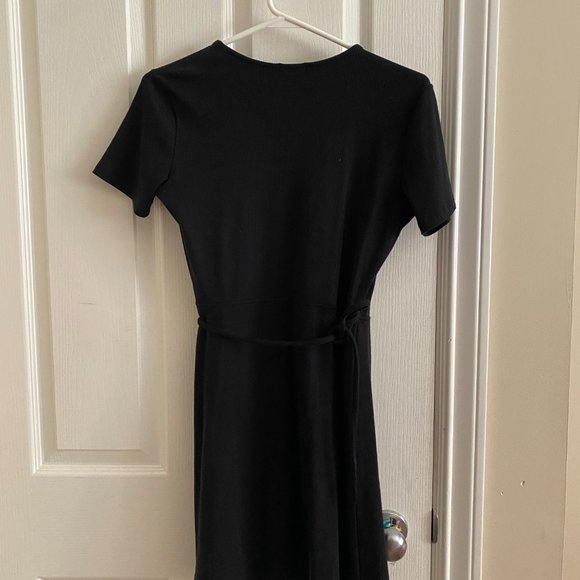 Aritzia Sunday's Best black ribbed wrap-around dress - Picture 3 of 3